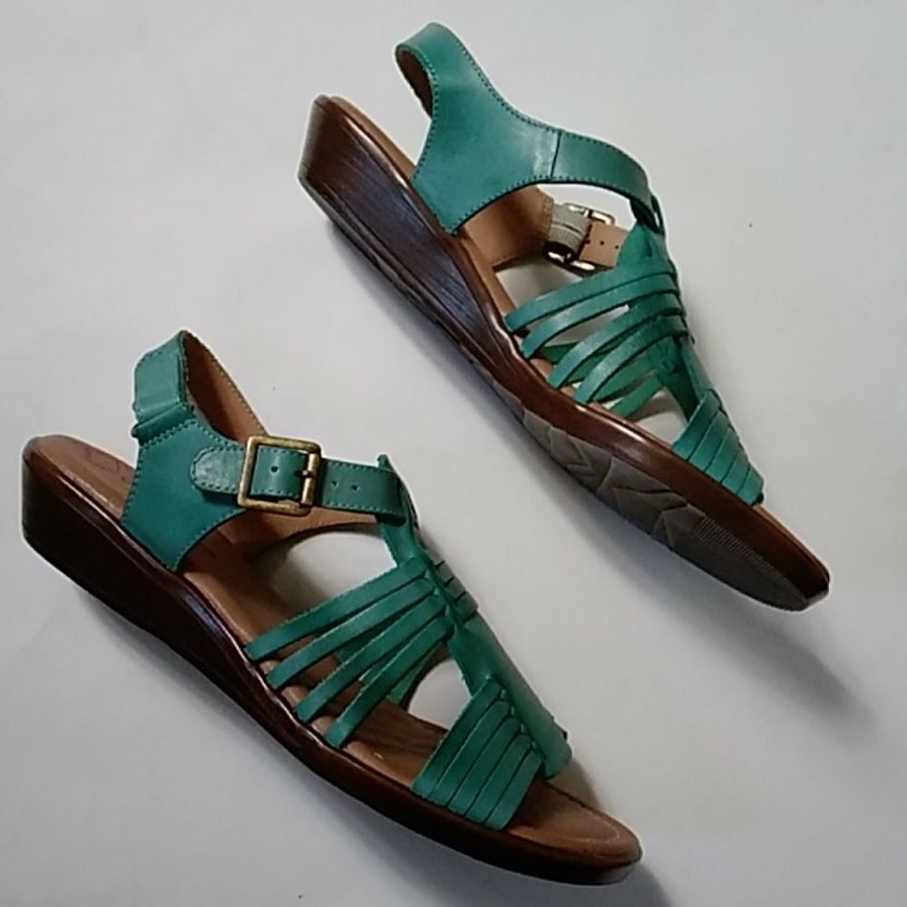 Comfortiva Leather Sandals Made in Mexico. - Picture 2 of 12